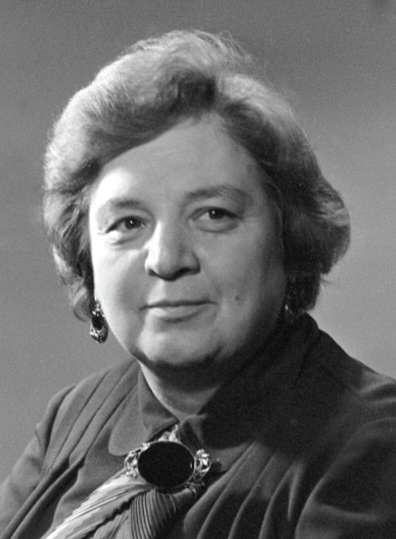 Токмакова Ирина Петровна